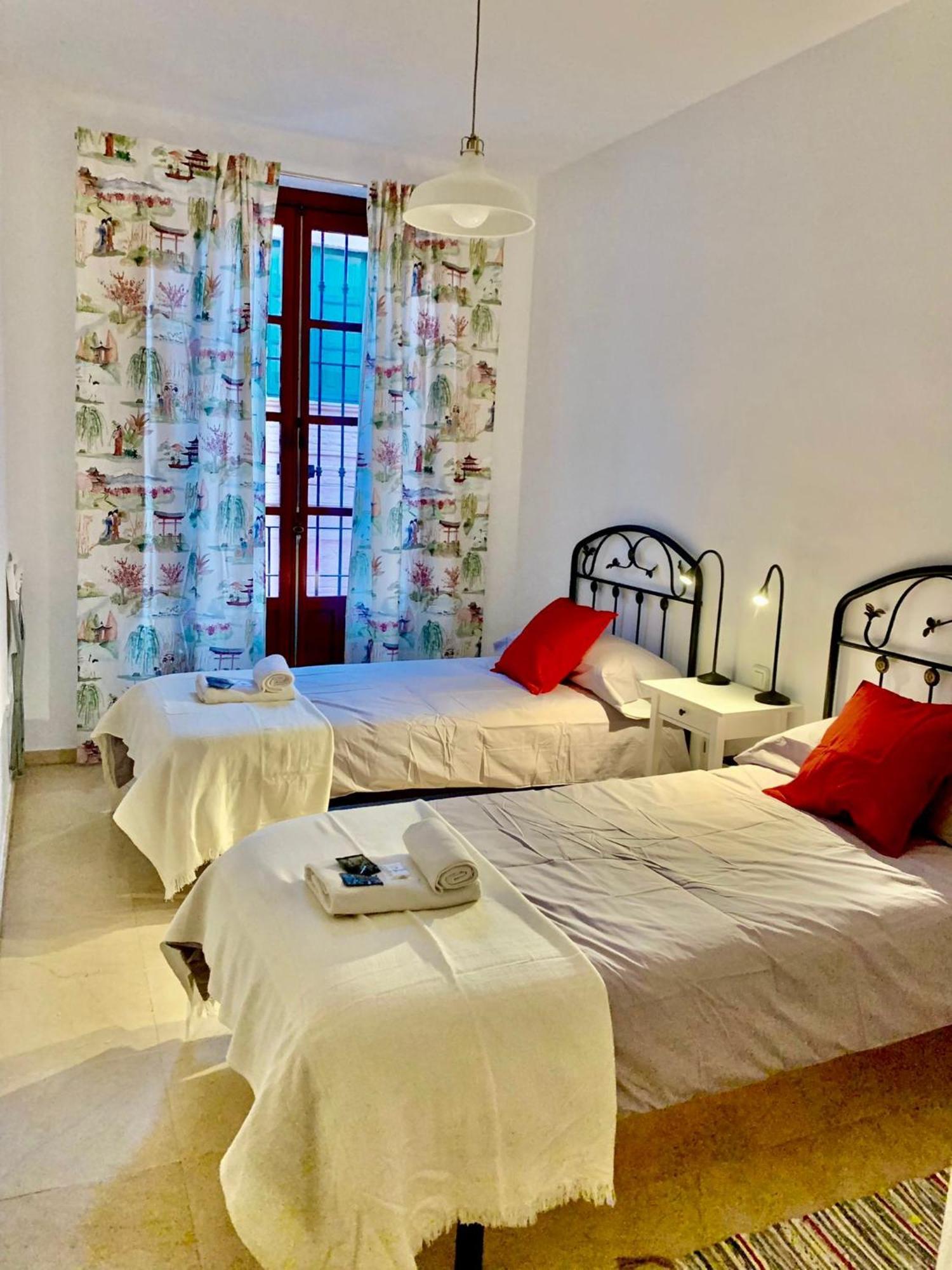 Apartamento Torre De La Plata Sevilla Eksteriør bilde